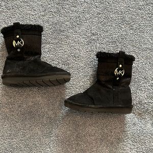 Toddler girls Michael Kors zip up winter boots size 7
